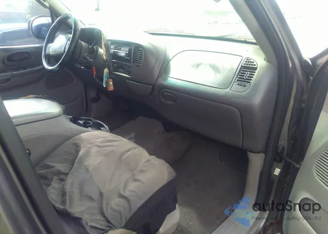 2002 Ford F-150 Lariat/Xlt from USA, damaged, VIN 1FTRW08LX2KE36544